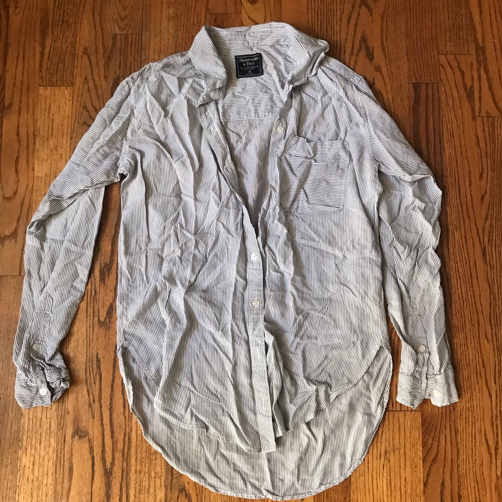 NWOT Abercrombie&Fitch women’s striped button down